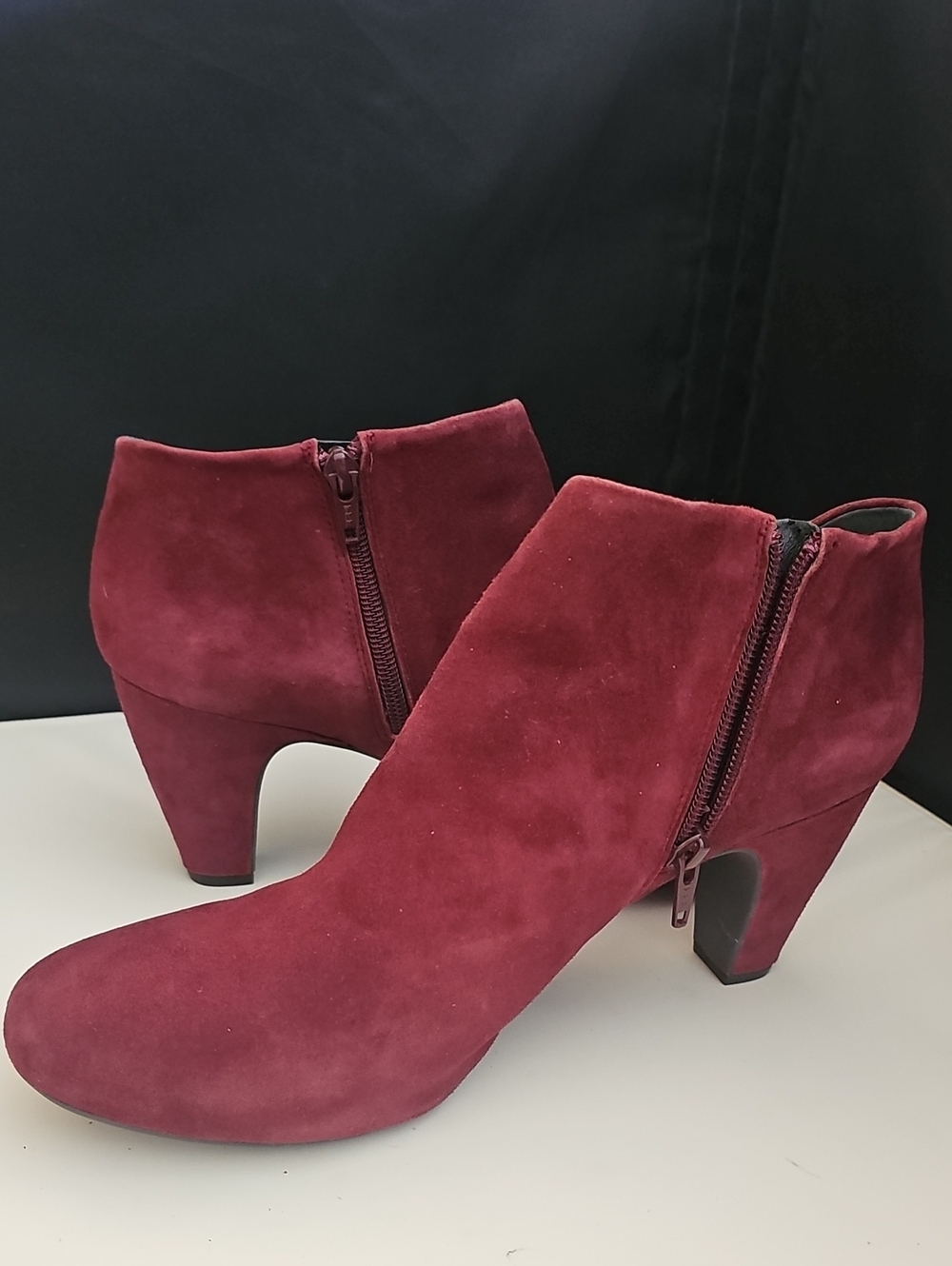 Easy Spirit Burgundy Suede Peep Toe Ankle Booties Women’s Size 10.5 Side Zip